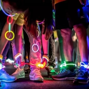 全民迎奥运，酷到没朋友的荧光夜跑来了！